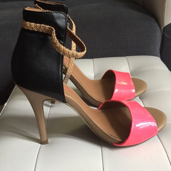 Just Fab 3in. Sandal - Picture 3 of 4