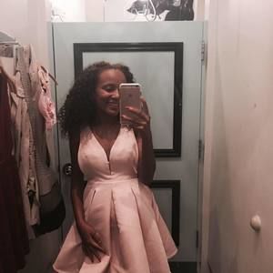 Meet your Posher, Danielle