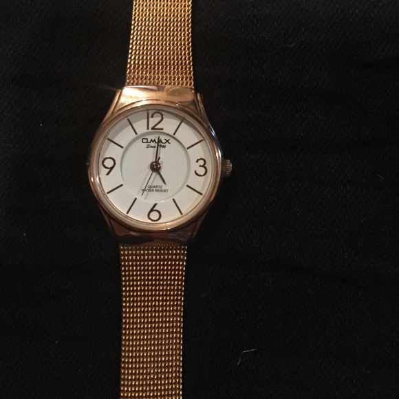 Watch - Picture 2 of 3