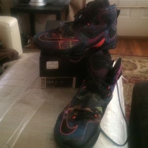 Lebron 12 Xmas edition 2015