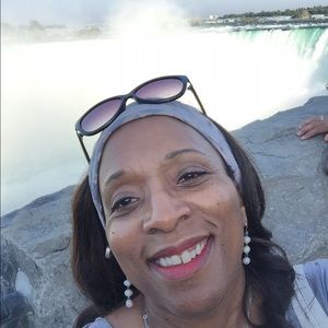 Meet your Posher, Twila