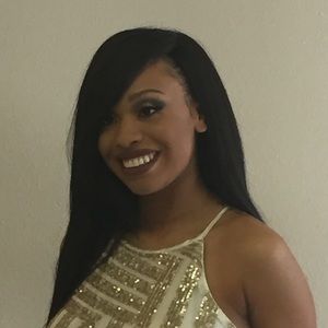 Meet your Posher, Alexis