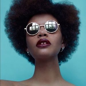 Meet your Posher, Courtney