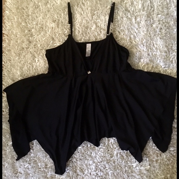 🦋Black Handkerchief❤️Rhinestone Top❤️ - Picture 3 of 5