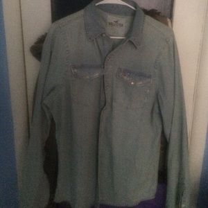 Hollister size L