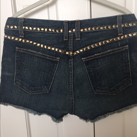 Shorts - Picture 2 of 3