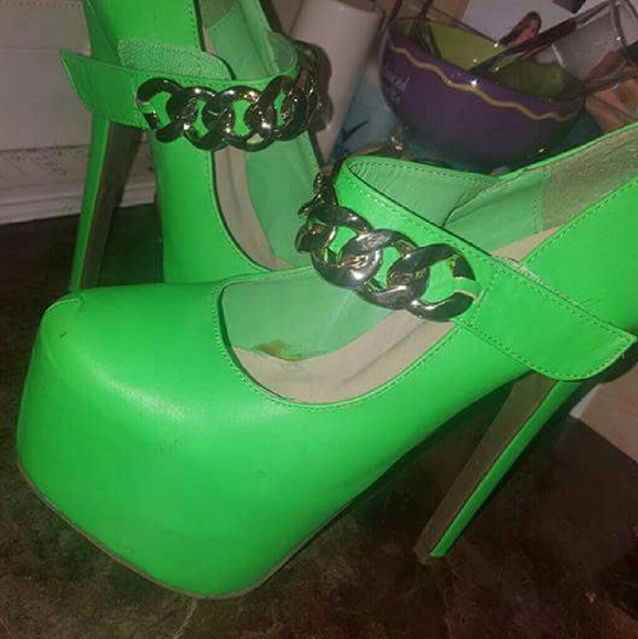Green heels - Picture 1 of 1