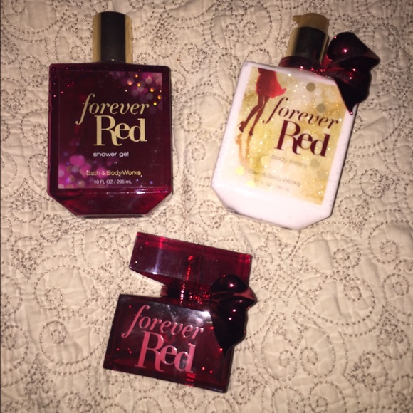 FOREVER RED Trio Bath & Body Works