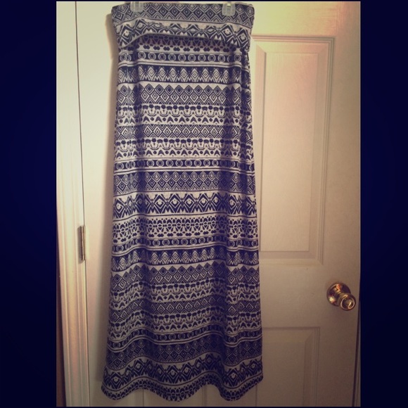 🚫sold🚫Aztec maxi skirt