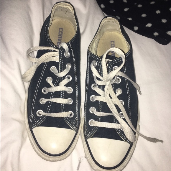 Black converse !