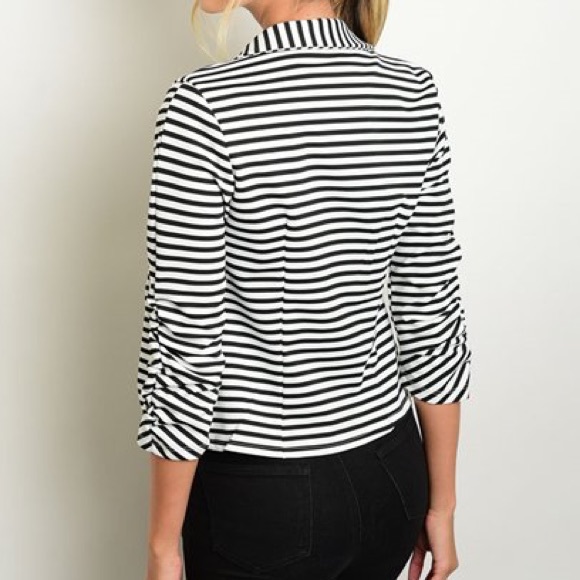 ❗️CLEARANCE❗️Striped Black and White Blazer - Picture 3 of 4