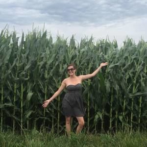 Meet your Posher, Courtney