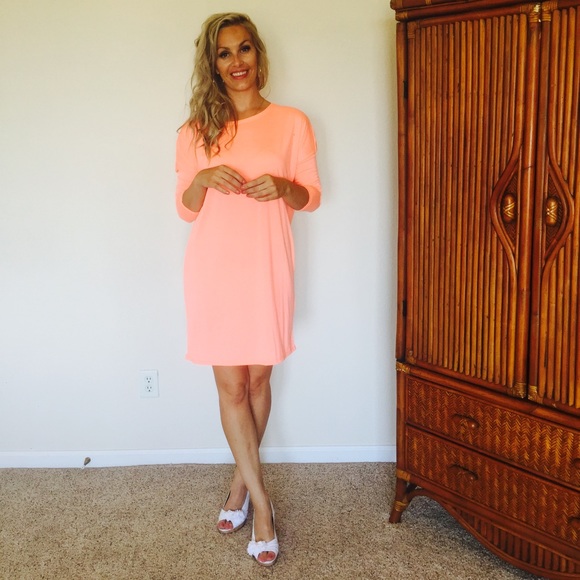 On hold-Gorgeous Dress W/ Crochet Trim Bow - Picture 4 of 4