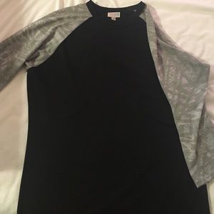 LuLaRoe Randy Tee - S