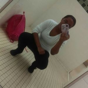 Meet your Posher, Lareva