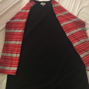 LuLaRoe Randy Tee - M - black with red/gray