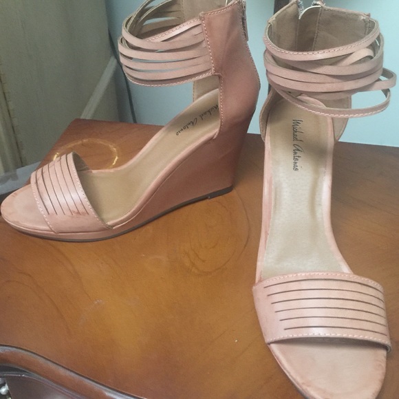 New in box saddle color sandals. Size 8.5