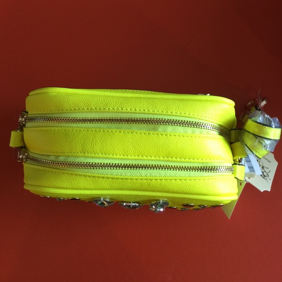Neon yellow purse/makeup bag - Picture 2 of 3