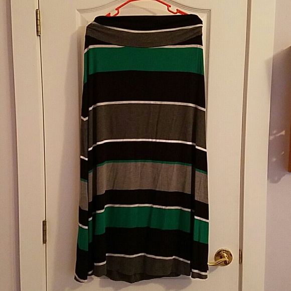 Stripped maxi skirt