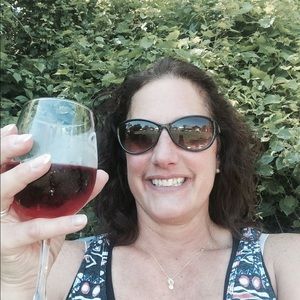 Meet your Posher, Wendy