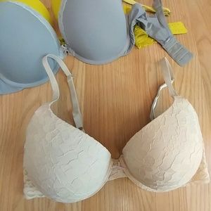 Pinkish cream lace bra