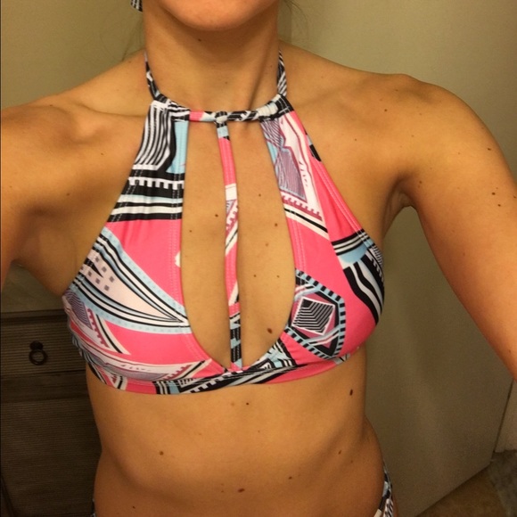 Brand new, never worn bikini! - Picture 4 of 4