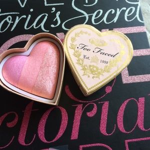 Too faced candy glow
