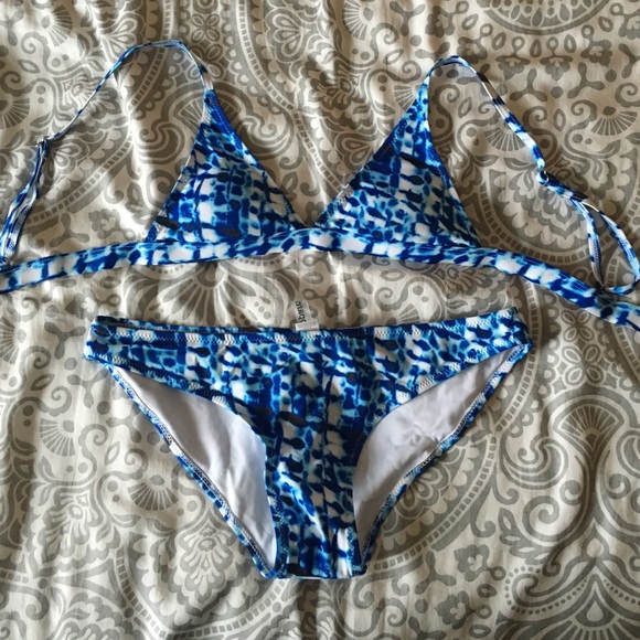 Brand new, never worn Blue and white bikini - Picture 1 of 2