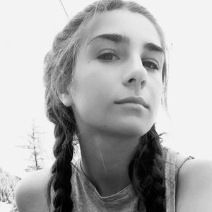 Meet your Posher, Daniela