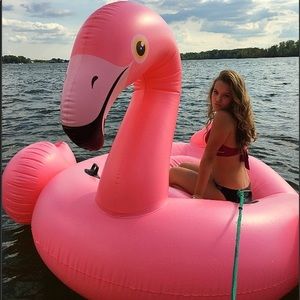 Meet your Posher, Claire