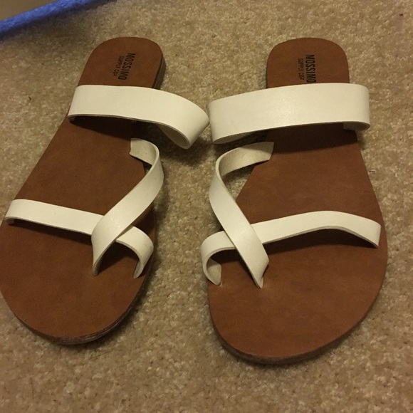 Mossimo White slip on sandals - Picture 1 of 1