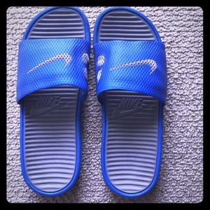 Nike slides sz 7