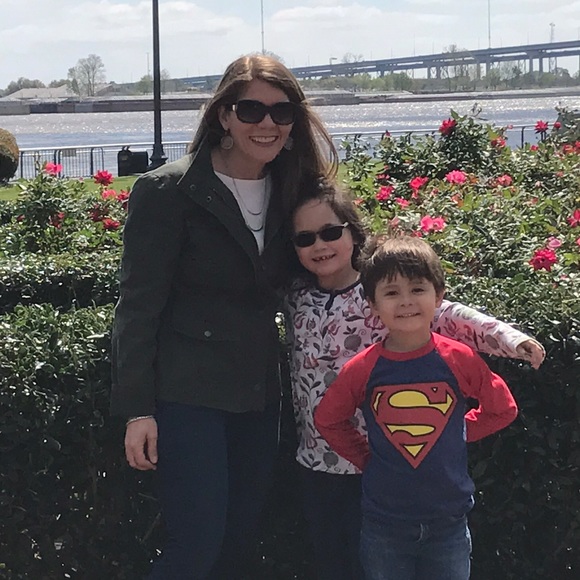 Meet your Posher, Laurie - Picture 2 of 2