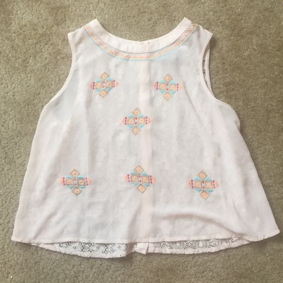 NWOT boutique shirt. Flying tomato. Medium.