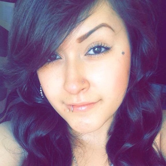 Meet your Posher, Destiny - Picture 2 of 2