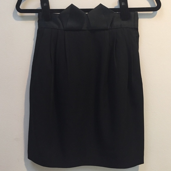 H&M high waist dressy skirt