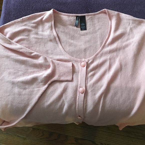 Cardigan - Picture 2 of 3