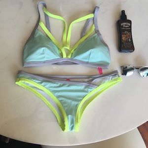 Victoria's Secret Bikini L top Mbottom