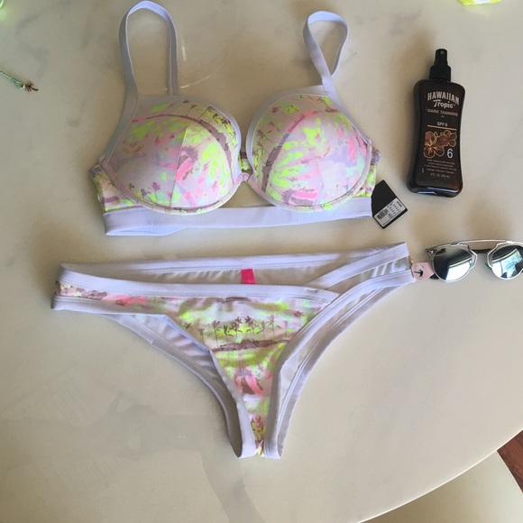 Victoria's Secret bikini
