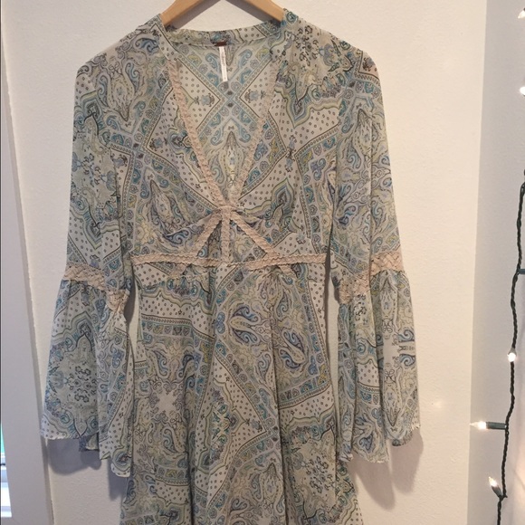 Bell sleeve Free People dress