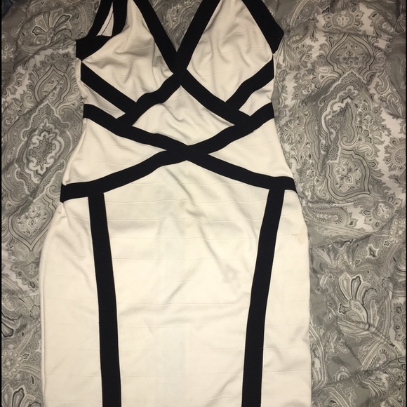 White/black bandage
