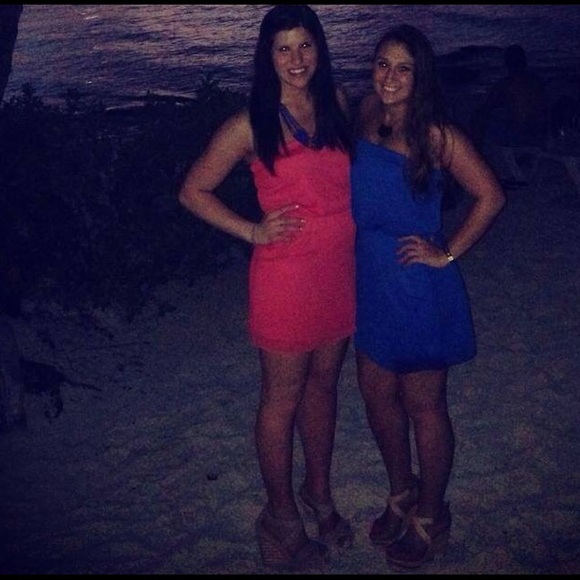 ⏳LAST CHANCE - SALE - Peach strapless dress (left)