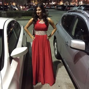 The perfect Red Formal Dress