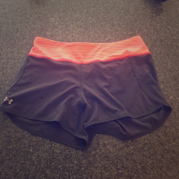 AU SHORTS