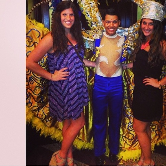 Patterned Dress - Picture 4 of 4