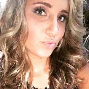 Meet your Posher, Hope