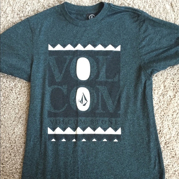 Boys Volcom tshirt