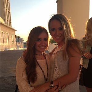 Meet your Posher, Hayes