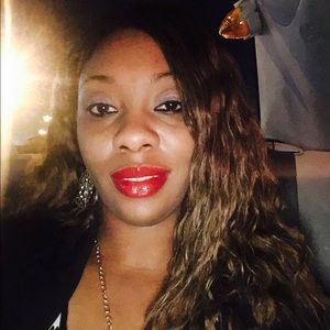 Meet your Posher, Sade