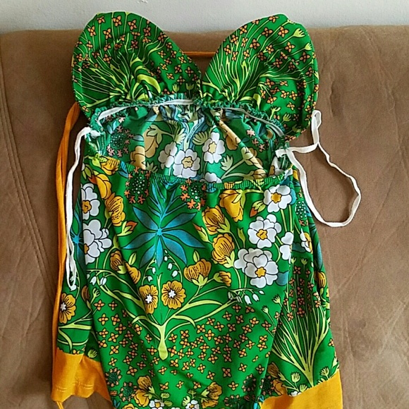 Floral halter top - Picture 2 of 3